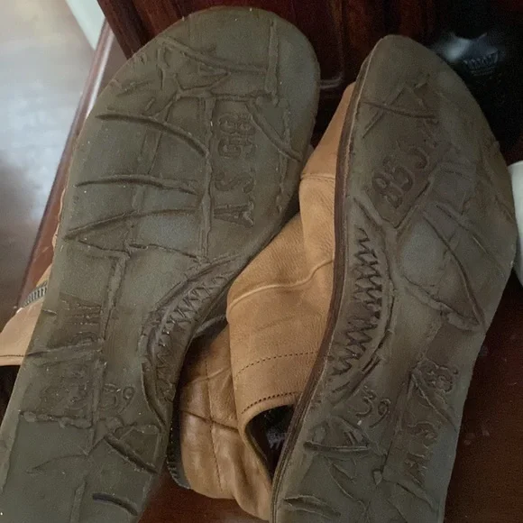 AS98 - Picture 3 of 6